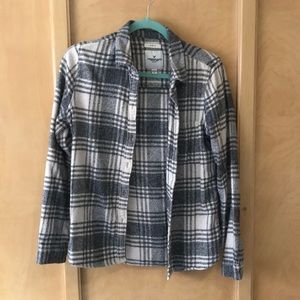 American Eagle Outfitters Tops - American eagle women’s flannel American Eagle Outfitters Tops - American eagle women’s flannel